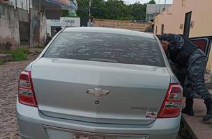 Carro da mãe do vereador Enzo Samuel (Foto: Reprodução/Whatsapp)