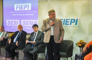 Rafael Fonteles com empresários do Piauí (Foto: Narcílio Costa/ Correio Piauiense)