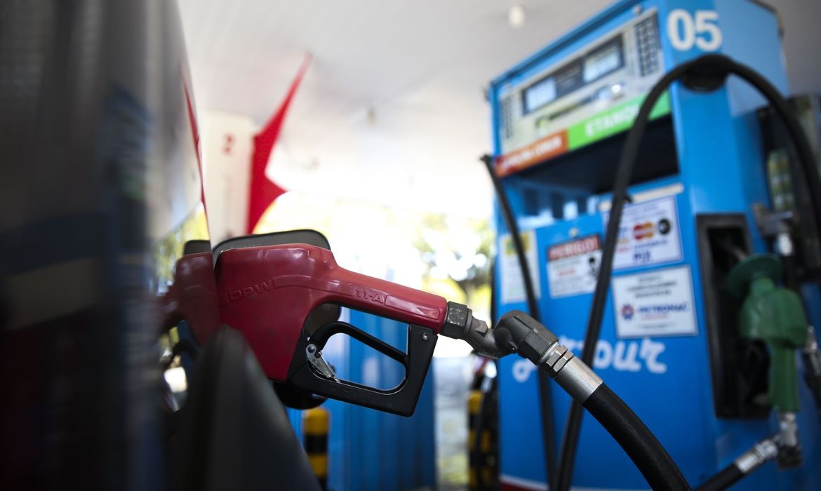 Posto de combustível.