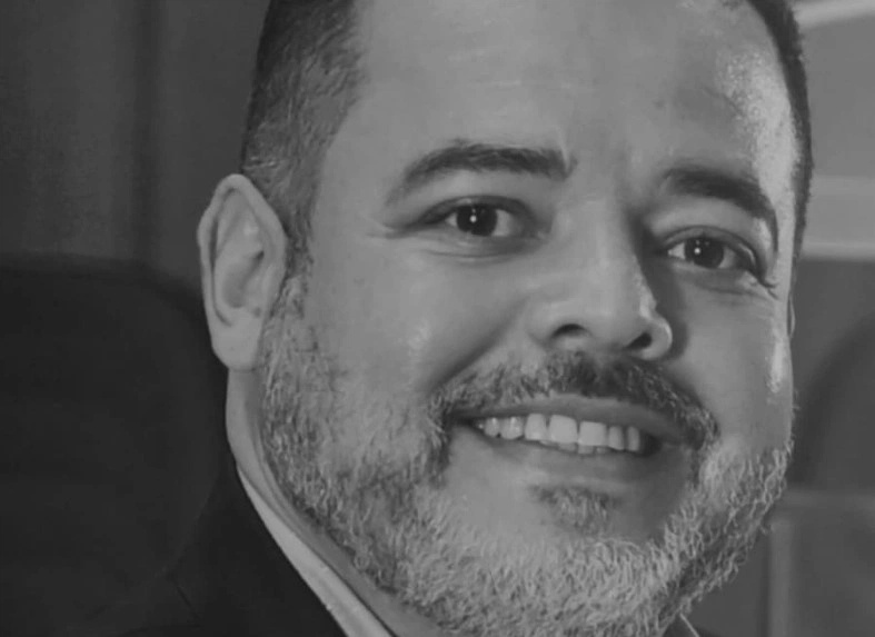 Carlos Vinícius Marinho Veloso, de 46 anos.