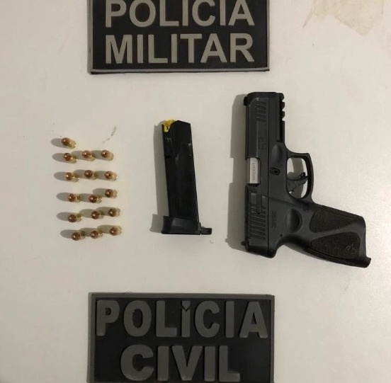 Materiais apreendidos durante a operação.