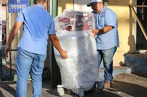 Retirada de equipamentos de ultrassonografia (Foto: Reprodução/internet)