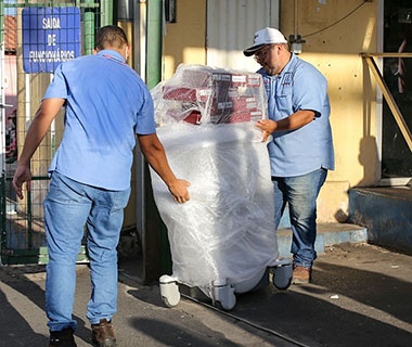 Retirada de equipamentos de ultrassonografia