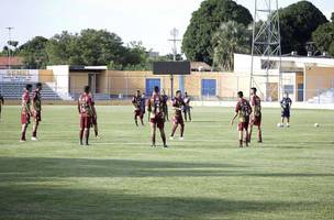 Fluminense-PI e Ponte Preta se enfrentam no estádio Lindolfo Monteiro (Foto: Reprodução/ Ascom)