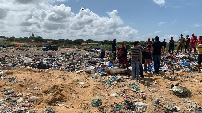 Lixão no litoral do Piauí