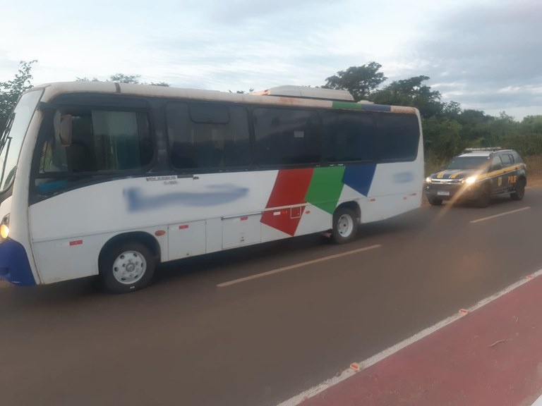 Apreensão de micro-ônibus com informações adulteradas