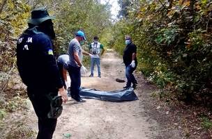 Corpo de mulher em estado de decomposição foi encontrado em uma estrada vicinal. (Foto: Reprodução/ Internet)