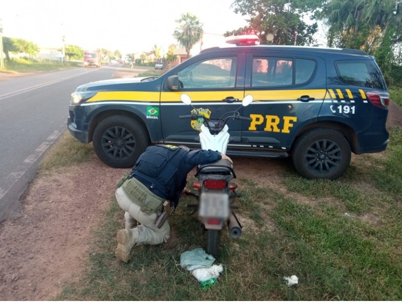 Mulher é presa por circular com moto adulterada no Norte do Piauí.