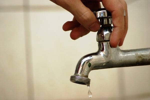 Apagão afeta fornecimento de água em Teresina.