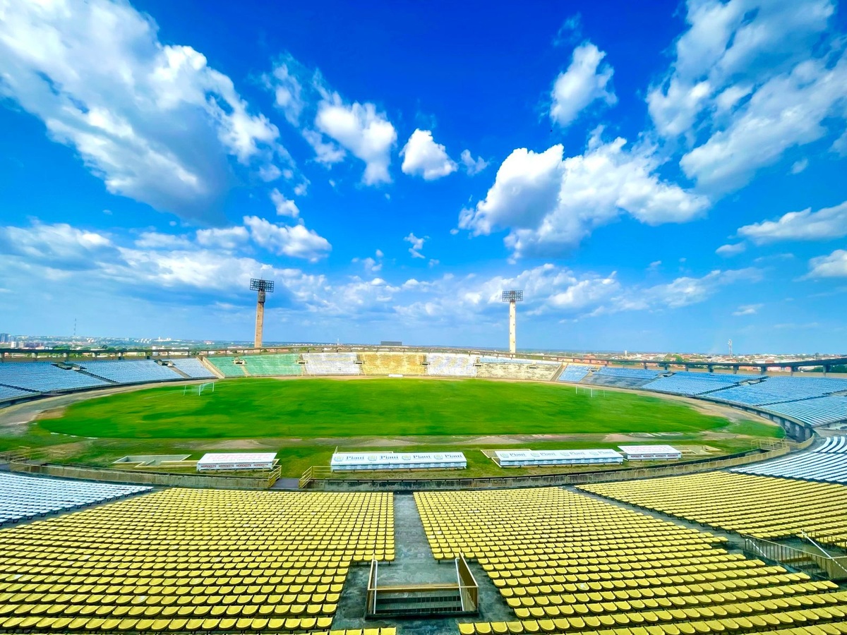 Estádio Albertão.