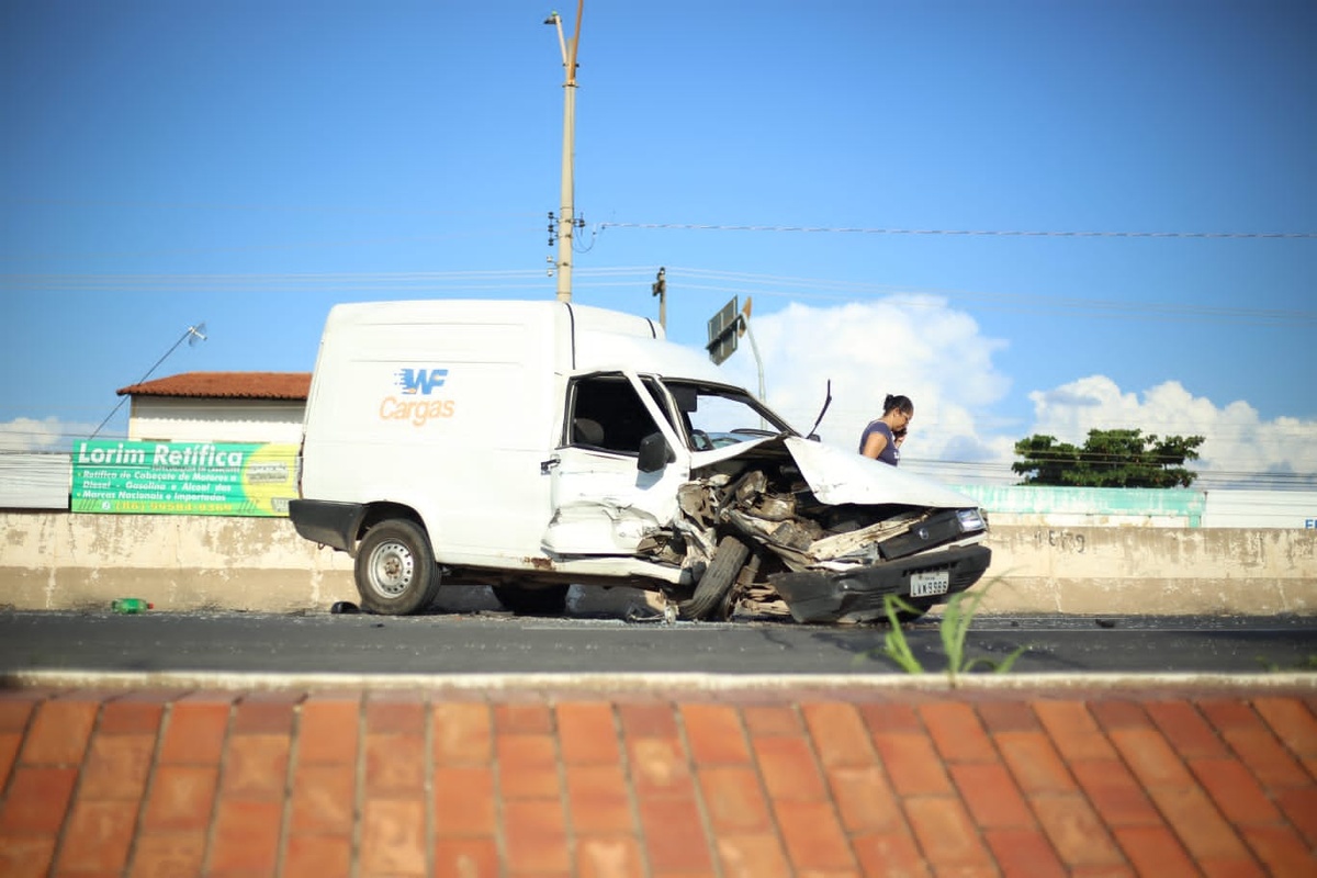 Acidente na BR 316, com colisão frontal.