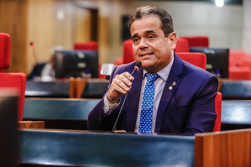 Deputado Henrique Pires (MDB).