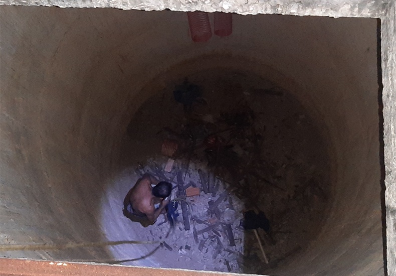 O homem ainda pediu a ajuda dos seguranças do local
