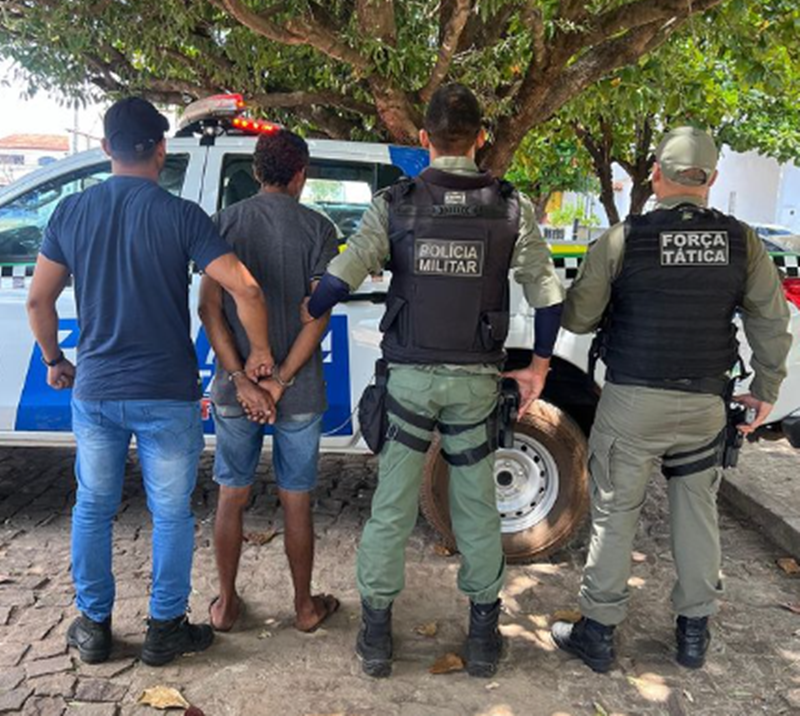 O homem é suspeito de ter esfaqueado um colega de trabalho em Cubatão-SP.