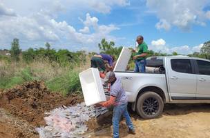 O produto teve de ser destruído, devido às más condições de armazenamento. (Foto: Reprodução)
