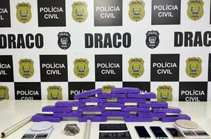 Polícia Civil apreende 20 tabletes de maconha e prende suspeito em Teresina. (Foto: Divulgação/ SSP-PI)