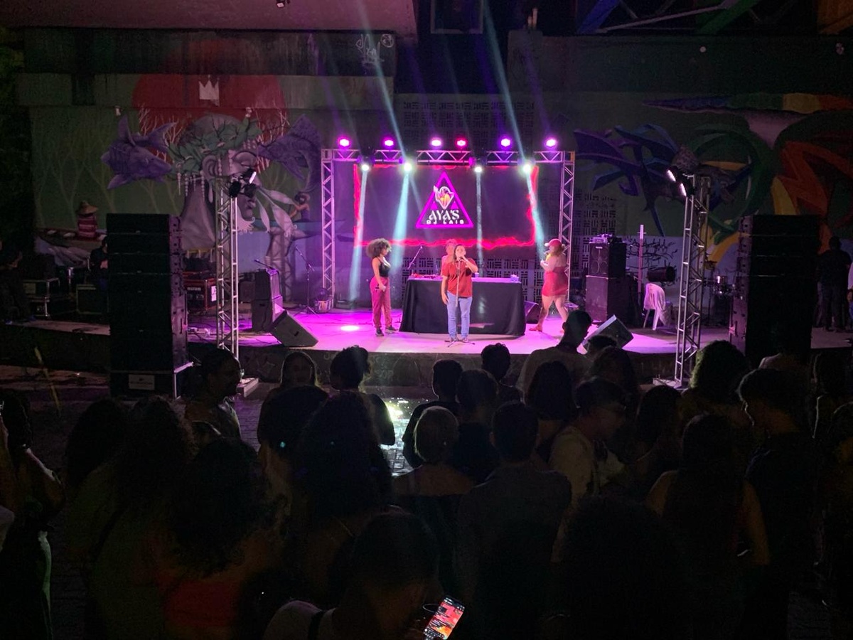 A apresentação vai completar um ano, e a Prefeitura ainda não remunerou a maioria das mulheres que se apresentaram.