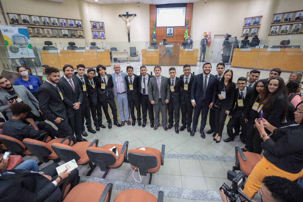 Diplomação dos jovens parlamentares.