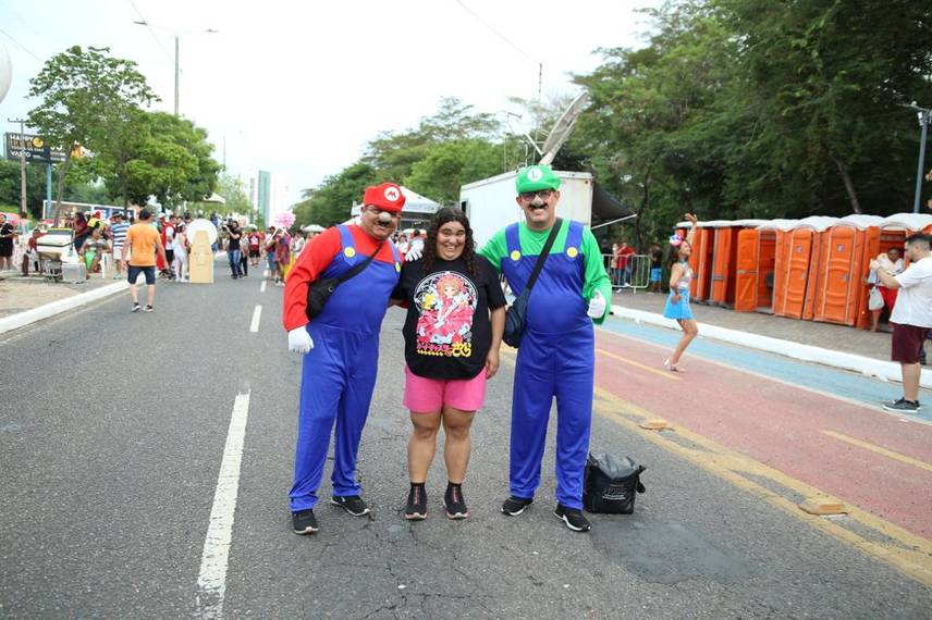 Foliões no Corso de Teresina 2024.