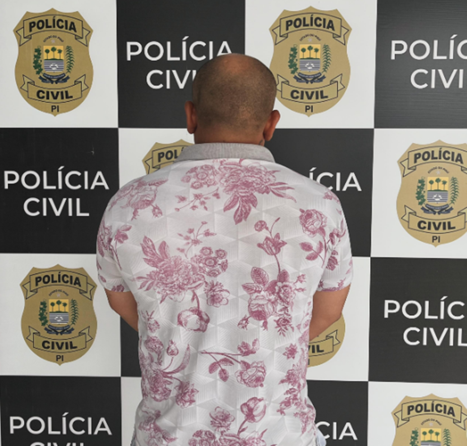 O acusado foi preso enquanto trabalhava.