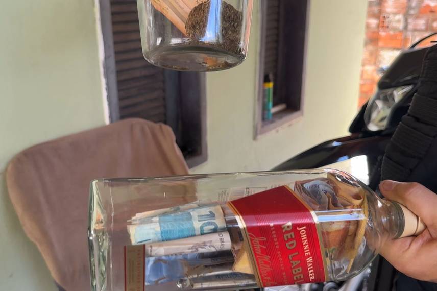 Policia Cívil prende suspeitos de tráfico de drogas em Parnaíba.