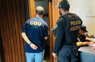 A operação da PF contou com a Controladoria Geral da União. (Foto: PF)