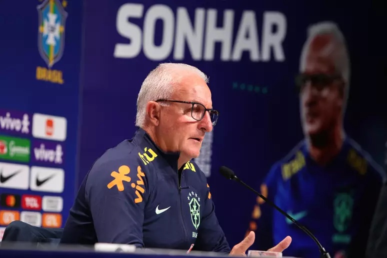 Dorival Junior faz a sua primeira convocação.