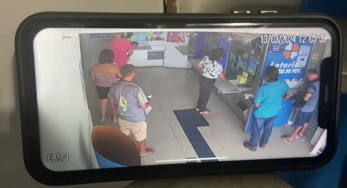 Empresário é assassinado dentro de casa lotéria no Centro de Teresina.