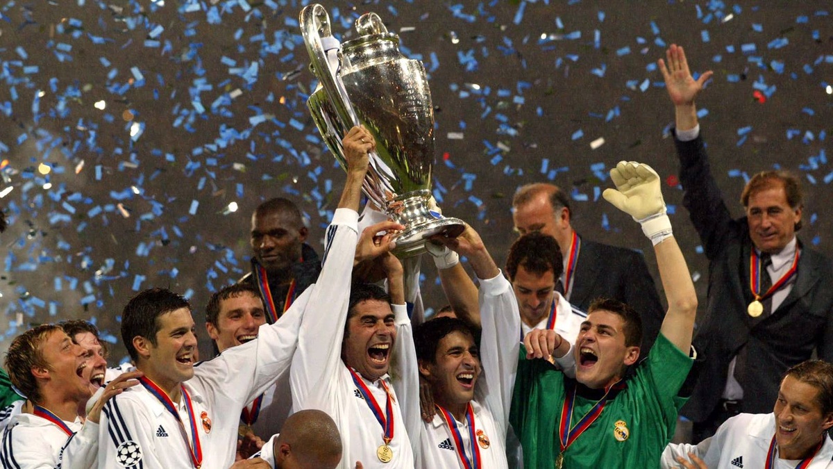 Liga dos Campeões de 2002, com um gol antológico de Zidane na final.
