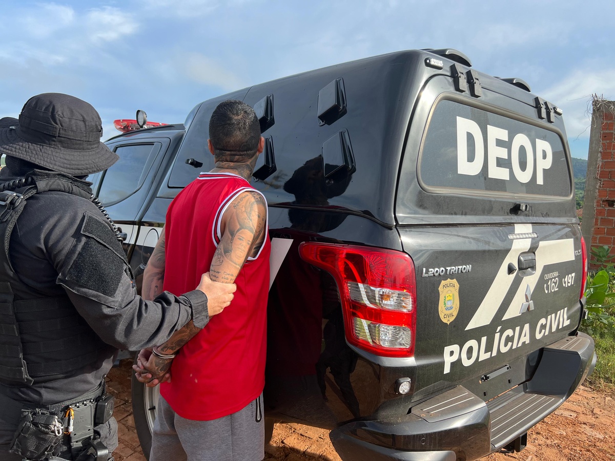A operação cumpriu 13 mandados de prisão por envolvimento em organização criminosa.