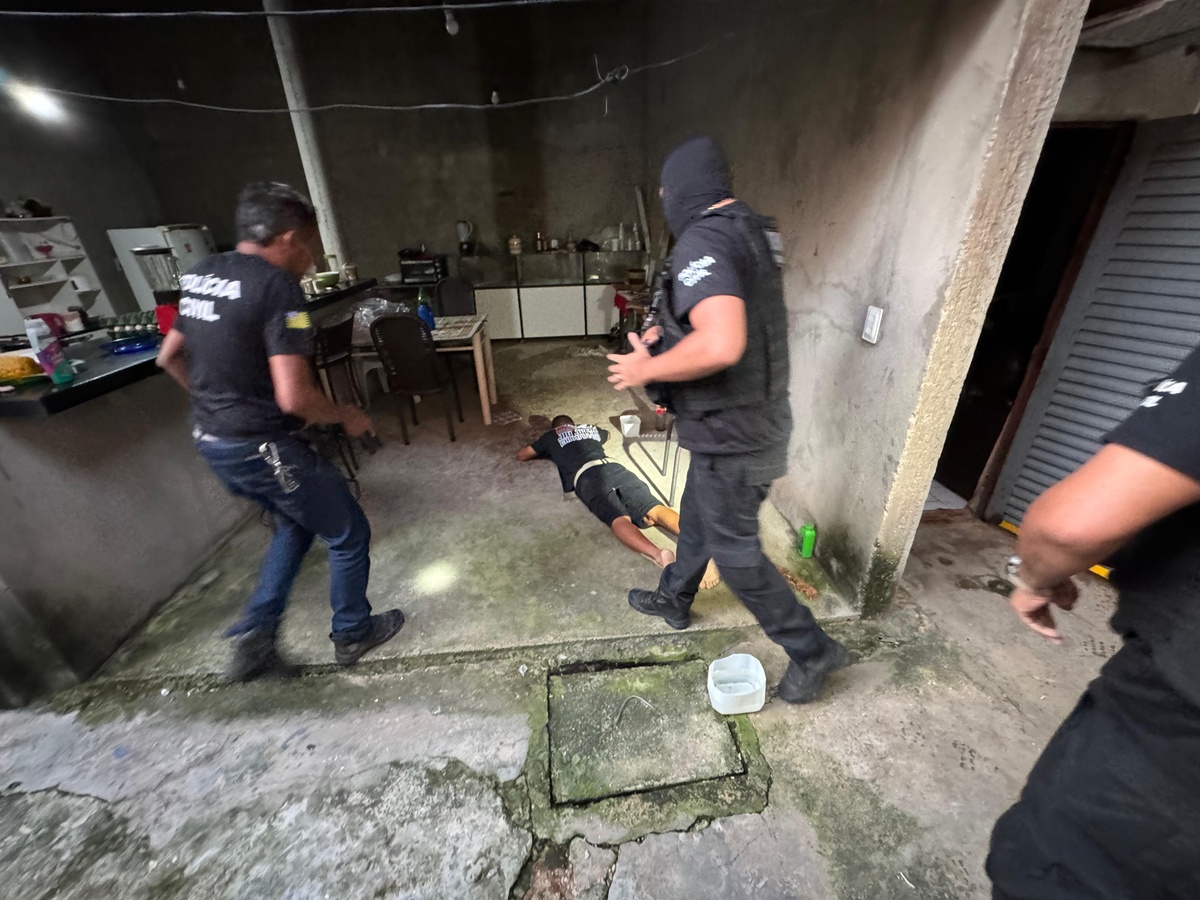 A operação deu cumprimento à prisão de 75 pessoas.
