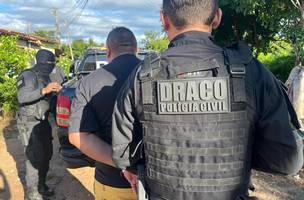 Além do líder, outros seis supostos associados foram presos na operação. (Foto: Polícia Civil)