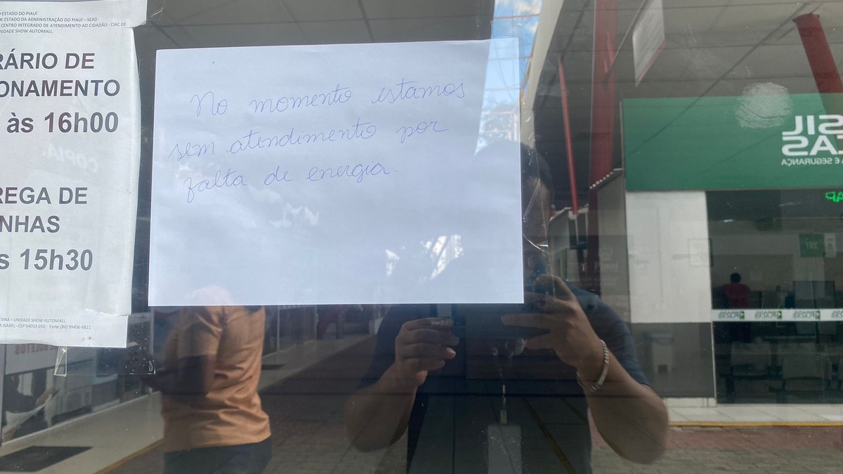 Comunicado informando falta de energia.