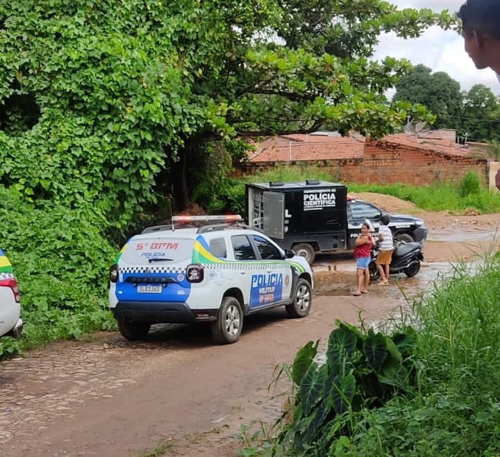 Corpo encontrado em córrego na zona leste de Teresina.