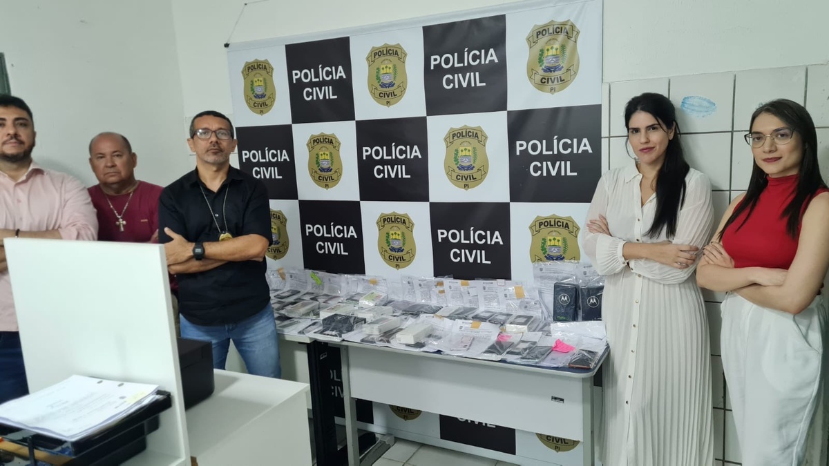 Mais de 200 celulares restituídos e entregues em Teresina.