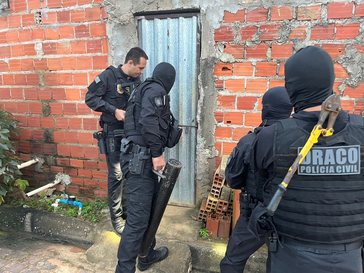 Polícia Civil deflagra operação em Teresina e Pedro II.