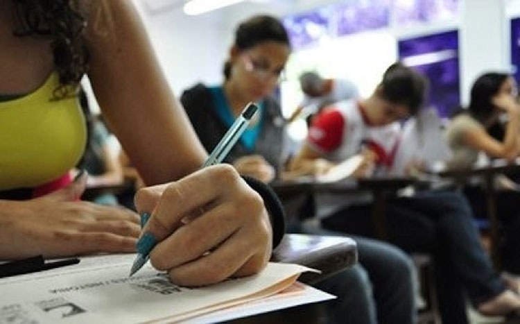 Prazo para requerer isenção da taxa do Enem encerram dia 26 de Abril.