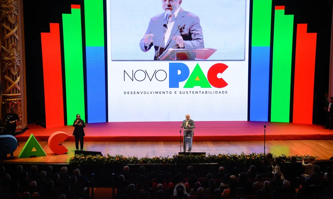 Programa de Aceleração e Crescimento (PAC).