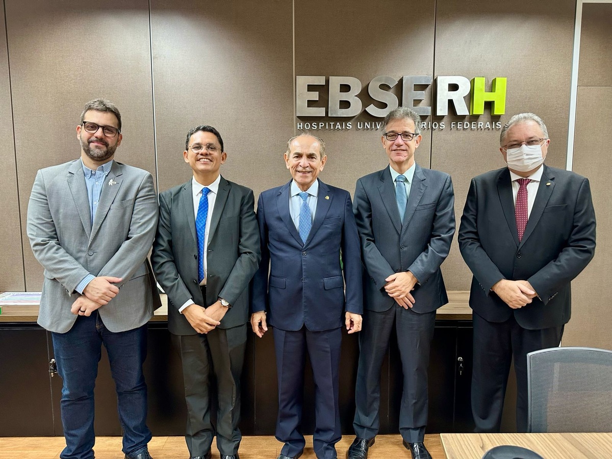 Reunião para tratar sobre construção do HU de Parnaíba