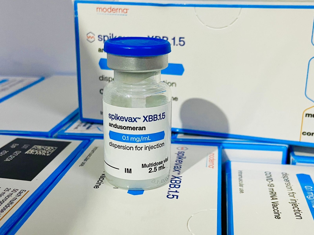 Doses de reforço para as vacinas contra COVID-19.