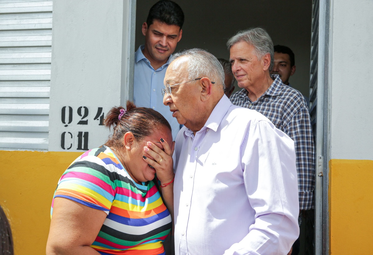 Entrega de unidades habitacionais em Teresina.