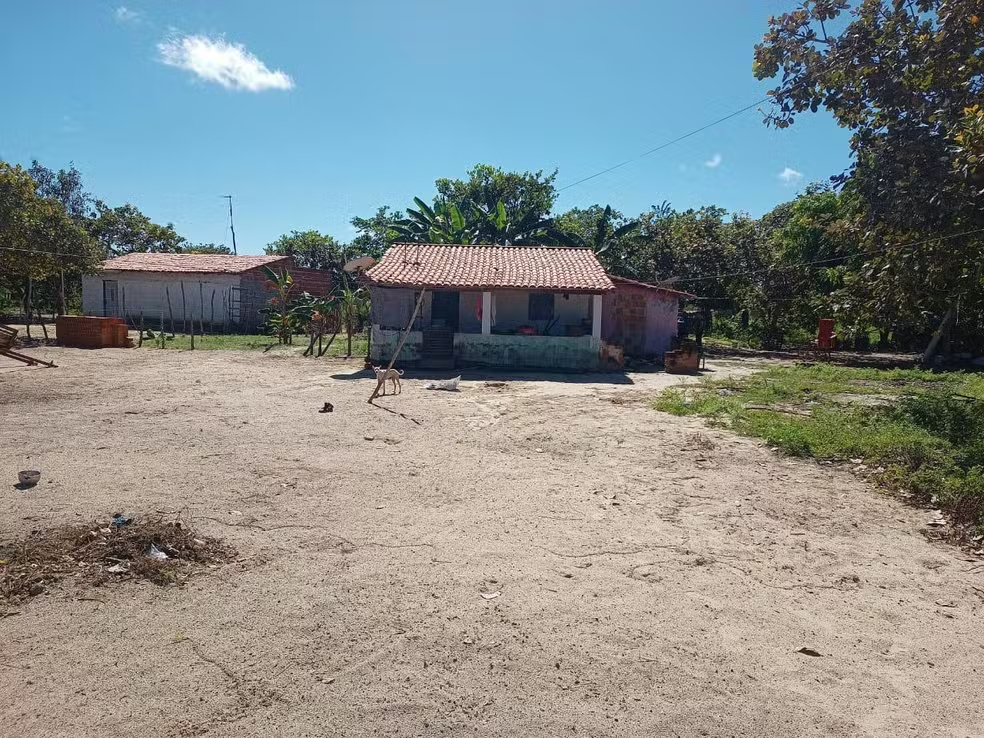 Homem acusado de roubo é preso em caixa d'água no litoral do Piauí.