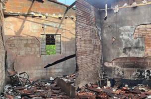 Homem é preso suspeito de atear fogo na casa da ex-esposa no interior do Piauí. (Foto: Reprodução/ SSP-PI)