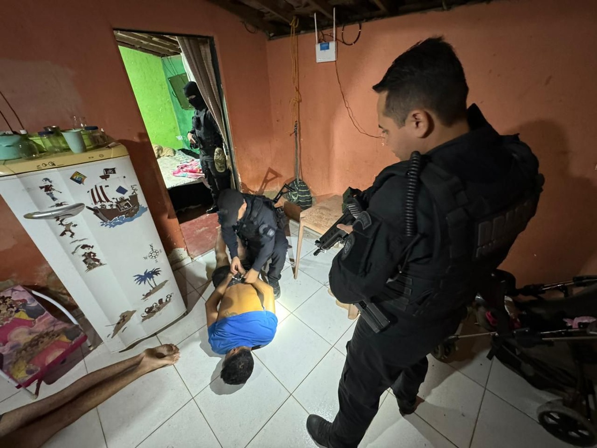 Operação Draco 117 visa prender criminosos e combater atividades ilegais.