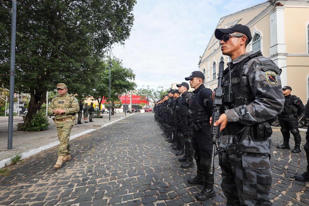 PM intensifica segurança com 2 mil policiais.