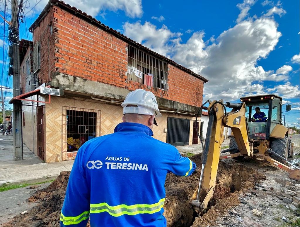 Prefeitura multa Águas de Teresina em R$ 591 mi devido a falhas em obras.