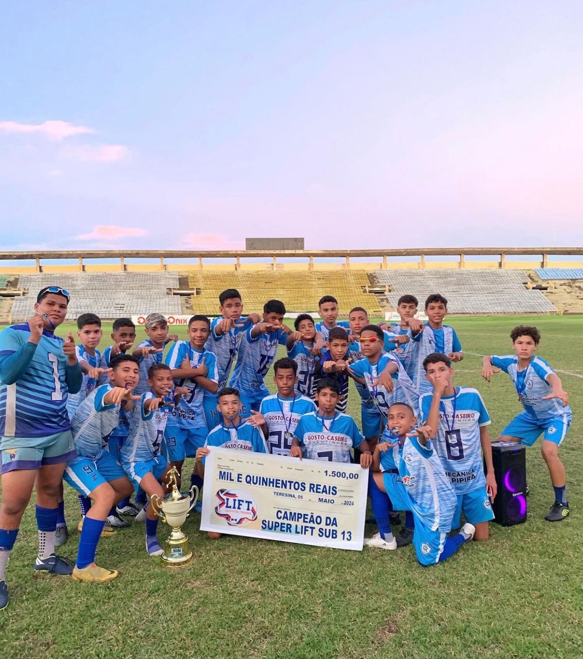 Real F.C Campeão da LIFT Sub-13.