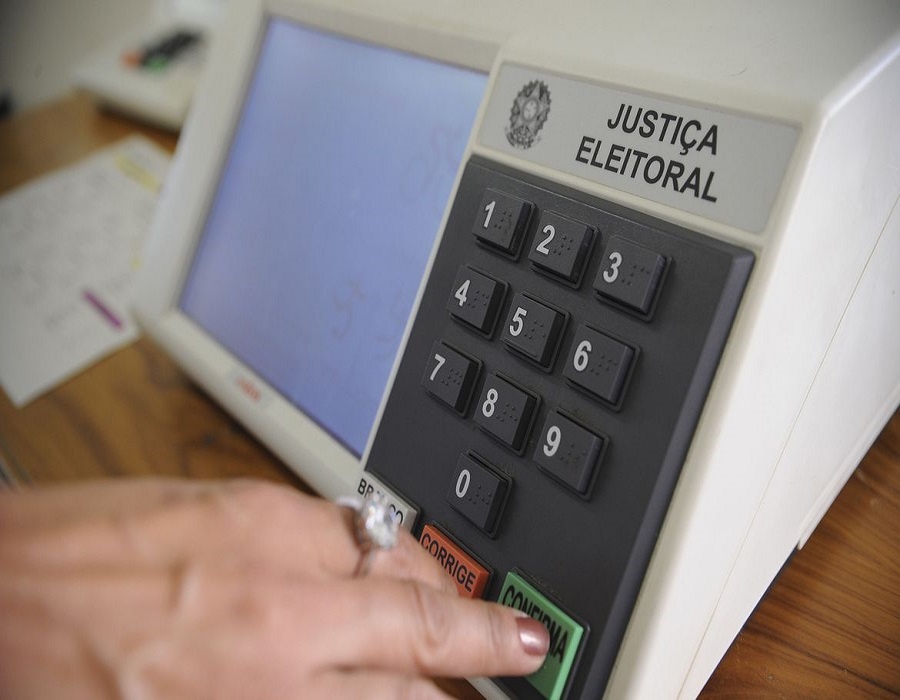 Urna eletrônica.