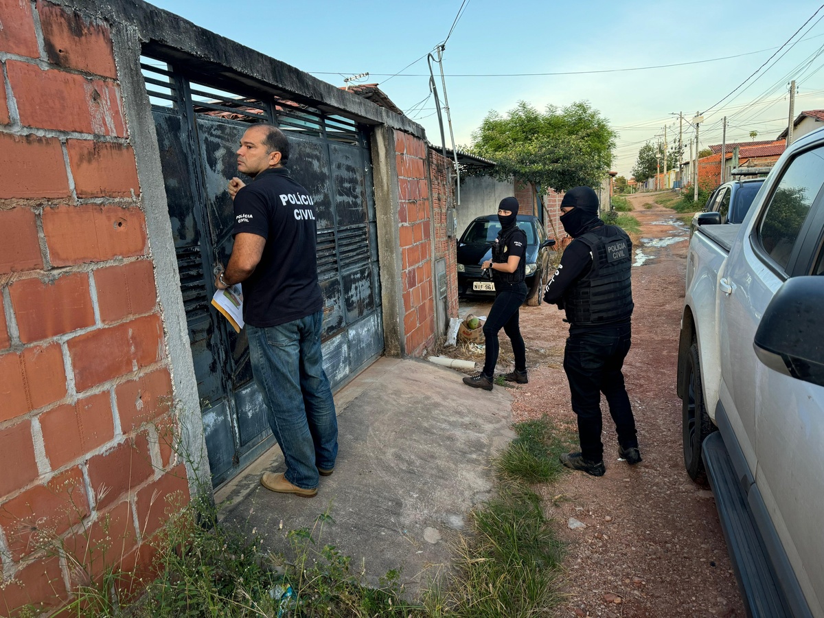 Polícia Civil cumpre mandados contra membros de organização criminosa.