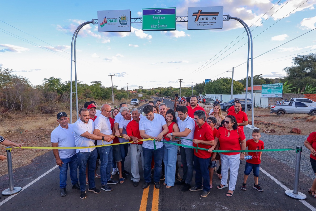 Governador Rafael Fonteles inaugura recuperação da PI-216 em Milton Brandão.